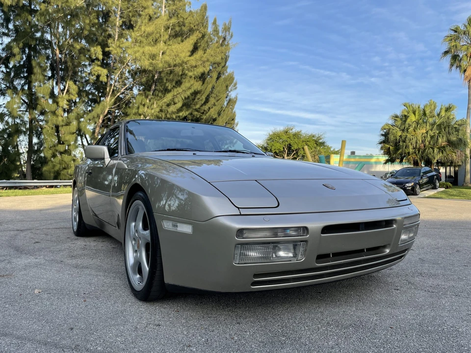 1989 Porsche 944 Turbo - Image 28 of 31