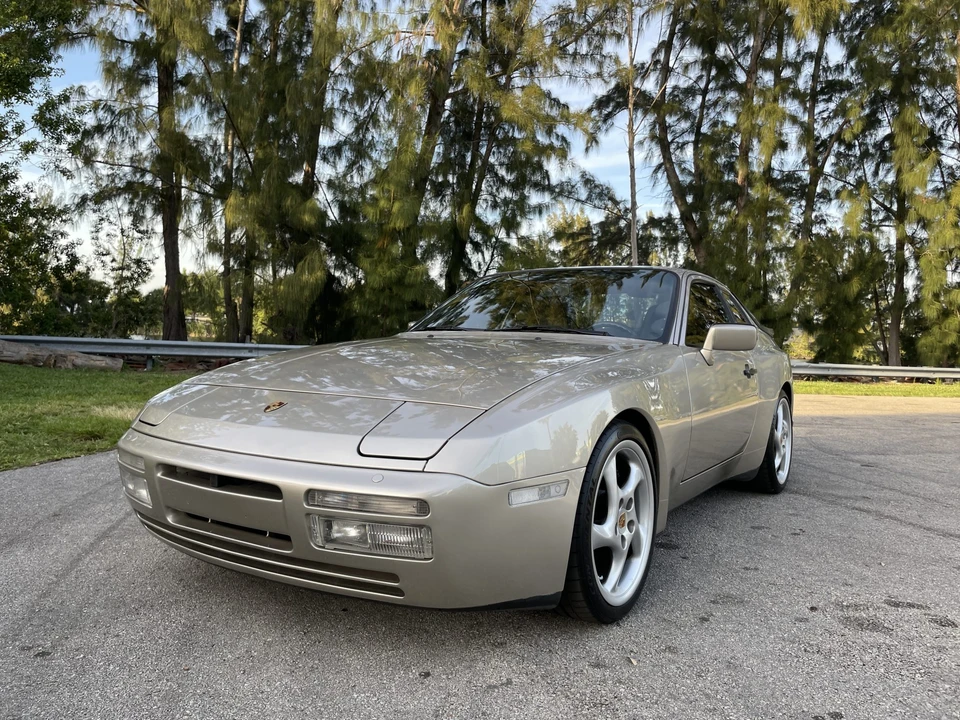 1989 Porsche 944 Turbo - Image 24 of 31