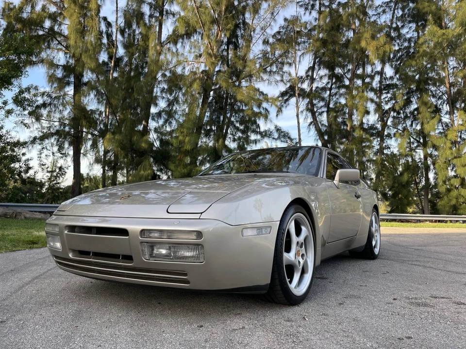 1989 Porsche 944 Turbo - Image 23 of 31