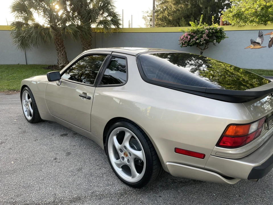 1989 Porsche 944 Turbo - Image 20 of 31