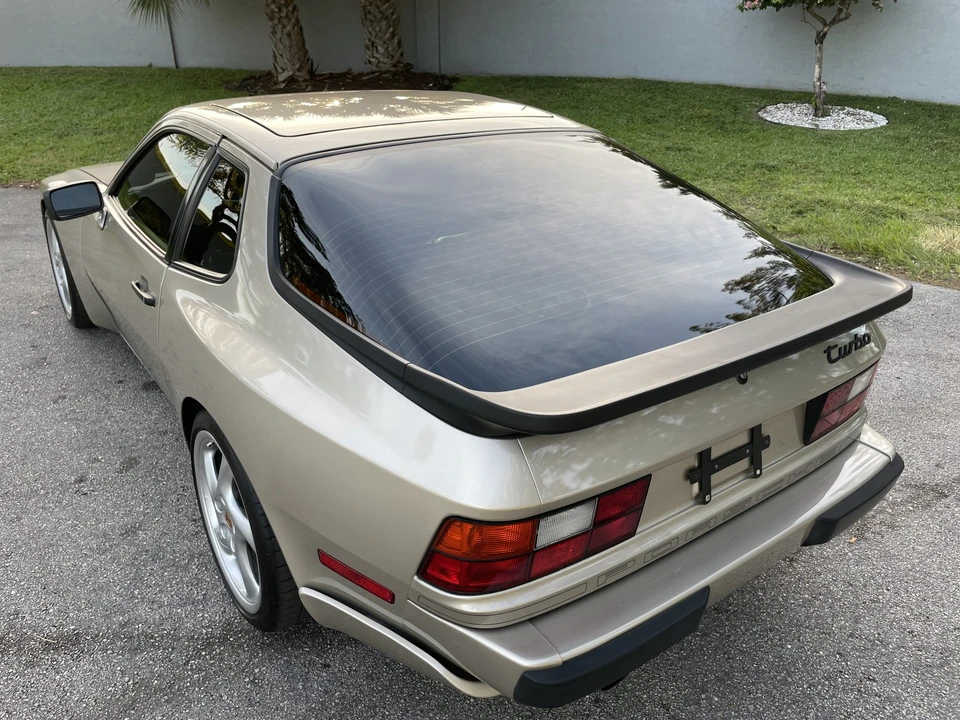 1989 Porsche 944 Turbo - Image 18 of 31