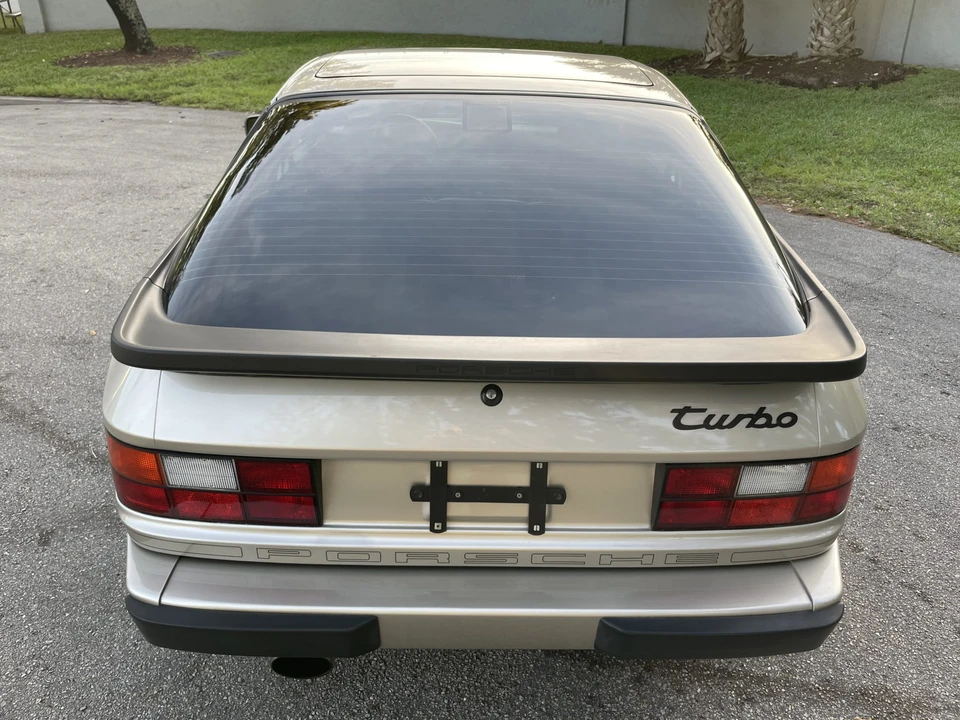 1989 Porsche 944 Turbo - Image 15 of 31