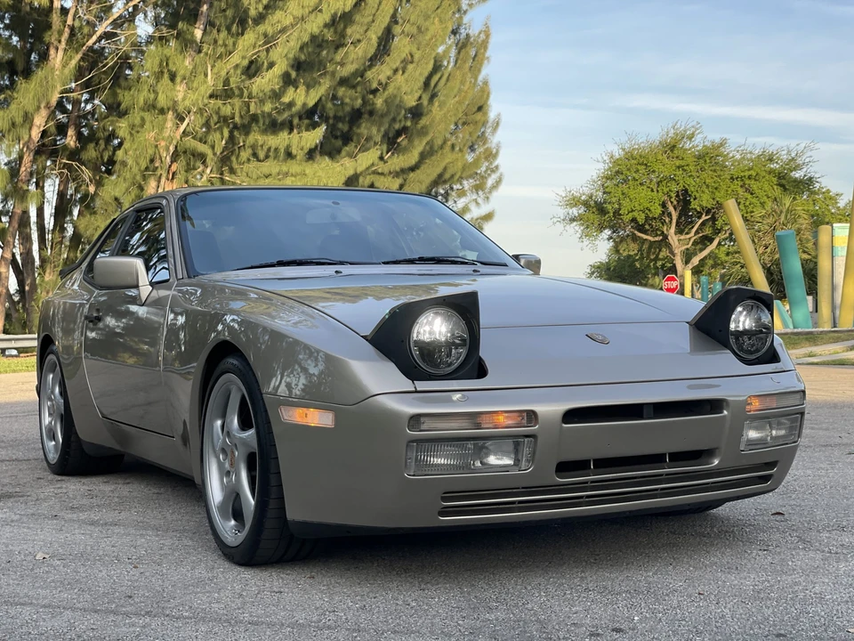 1989 Porsche 944 Turbo - Image 7 of 31