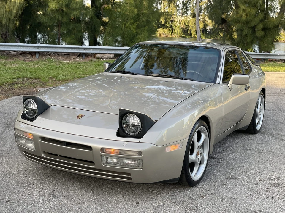 1989 Porsche 944 Turbo - Image 3 of 31