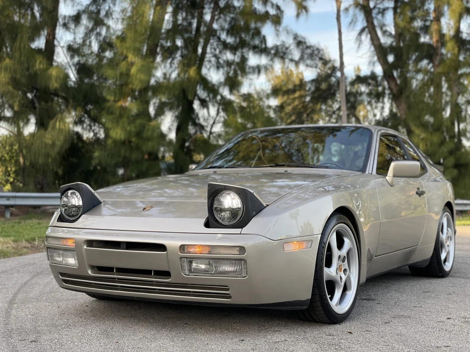 1989 Porsche 944 Turbo - Image 4 of 31