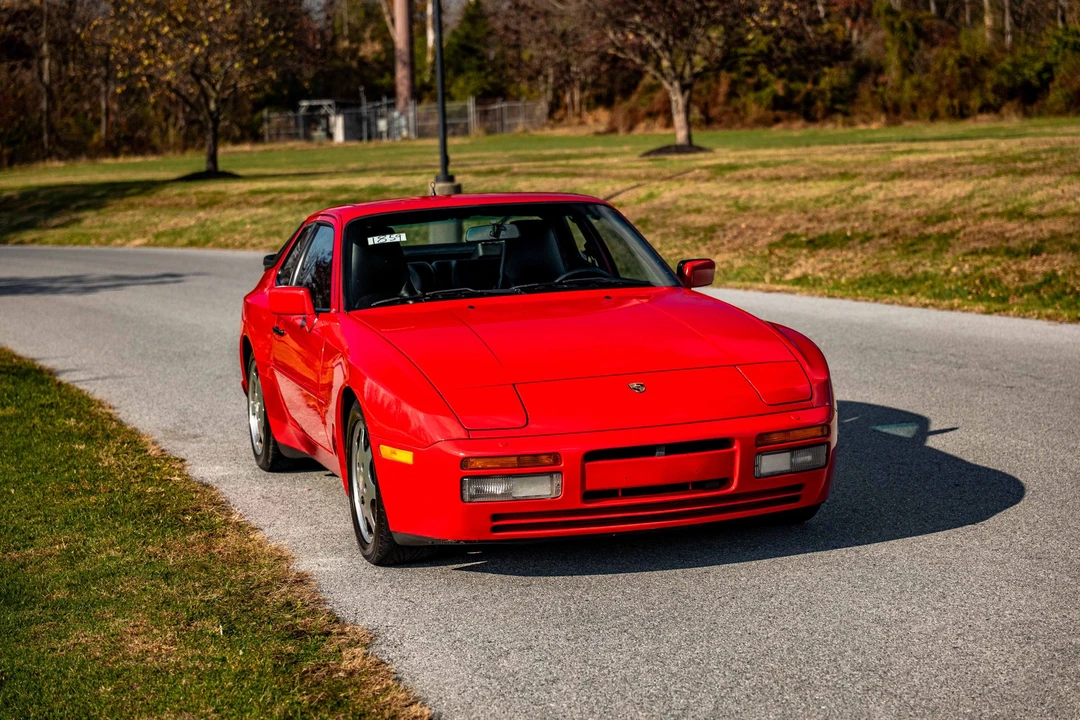 1989 Porsche 944 Turbo - Image 9 of 31