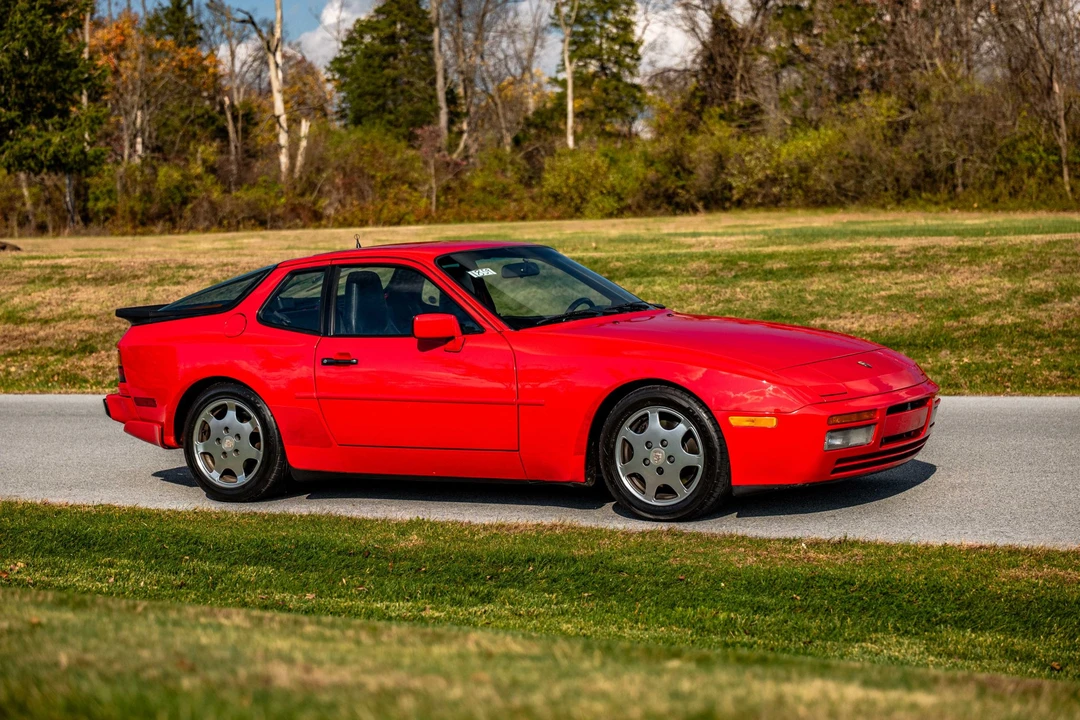 1989 Porsche 944 Turbo - Image 2 of 31