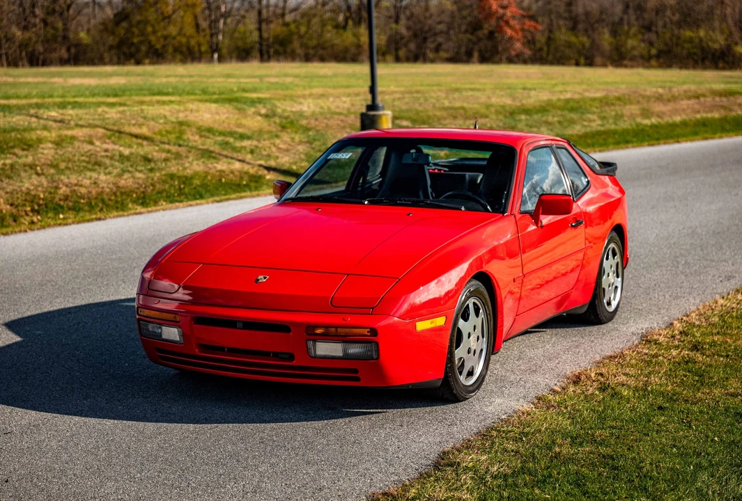 1989 Porsche 944 Turbo - Image 16 of 31