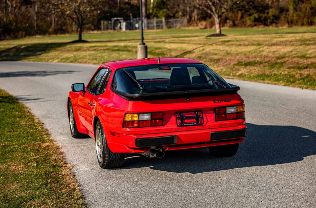 1989 Porsche 944 Turbo - Image 26 of 31