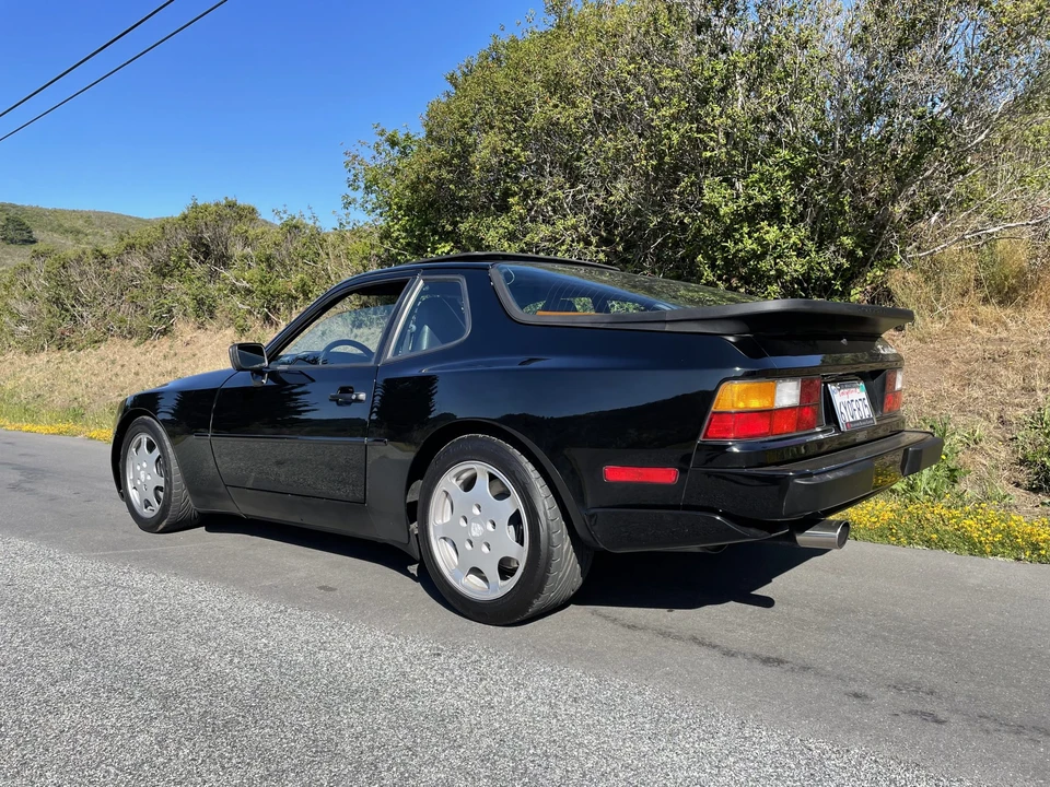1989 Porsche 944 Turbo - Image 11 of 31