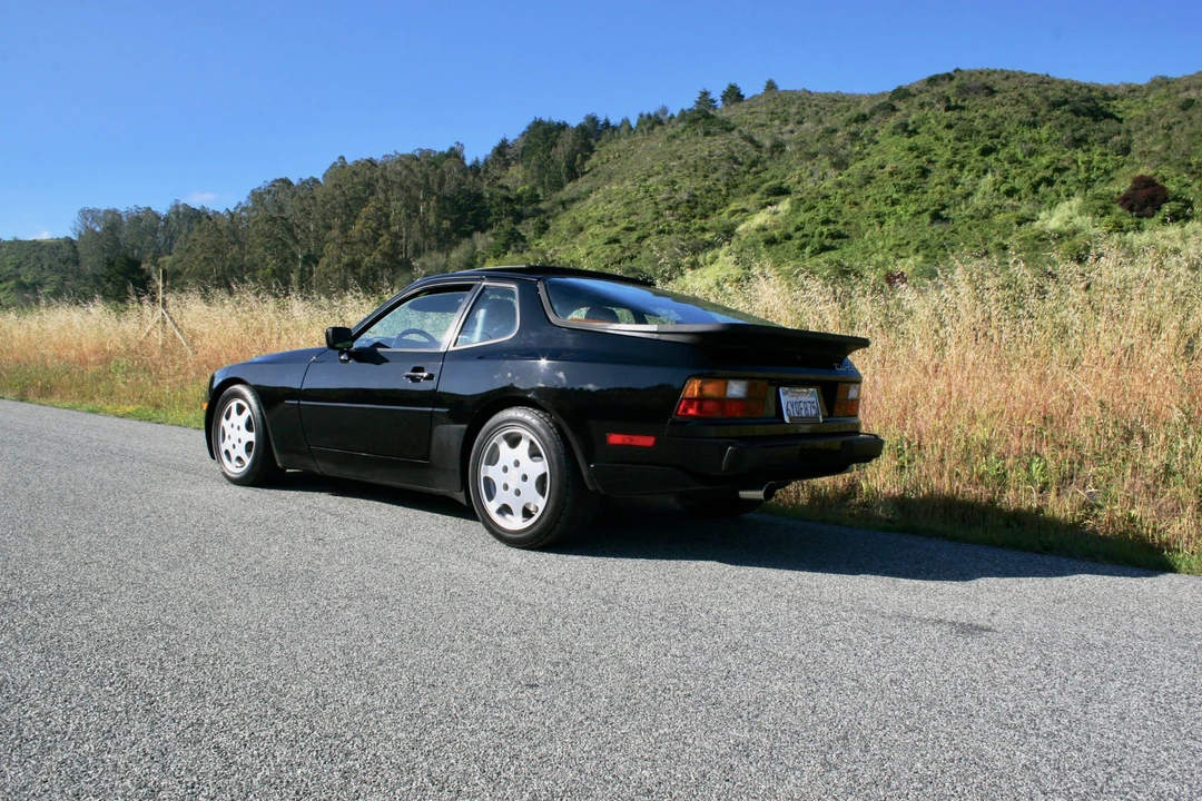 1989 Porsche 944 Turbo - Image 13 of 31