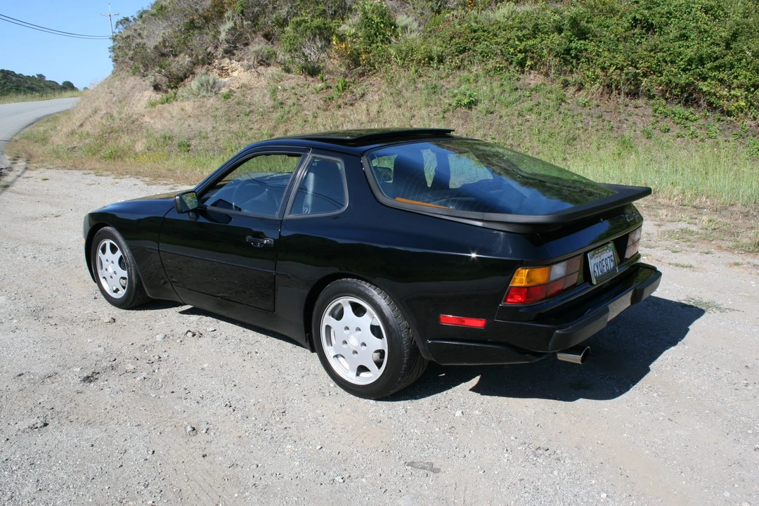 1989 Porsche 944 Turbo - Image 12 of 31