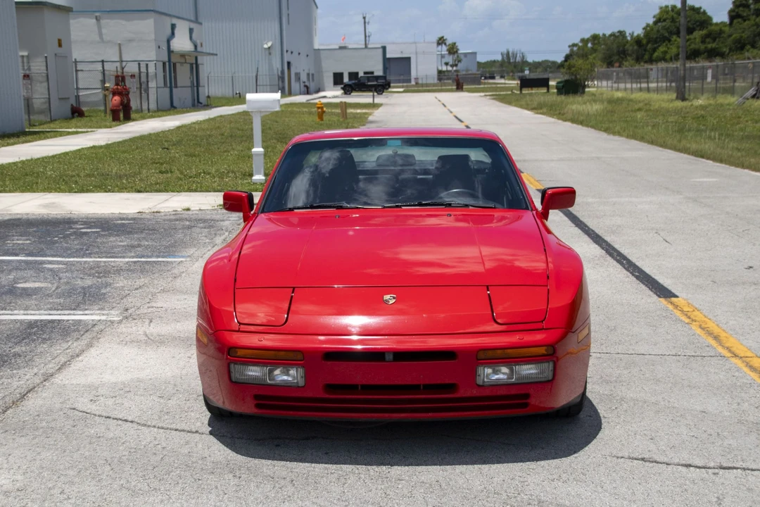 1989 Porsche 944 Turbo - Image 18 of 31
