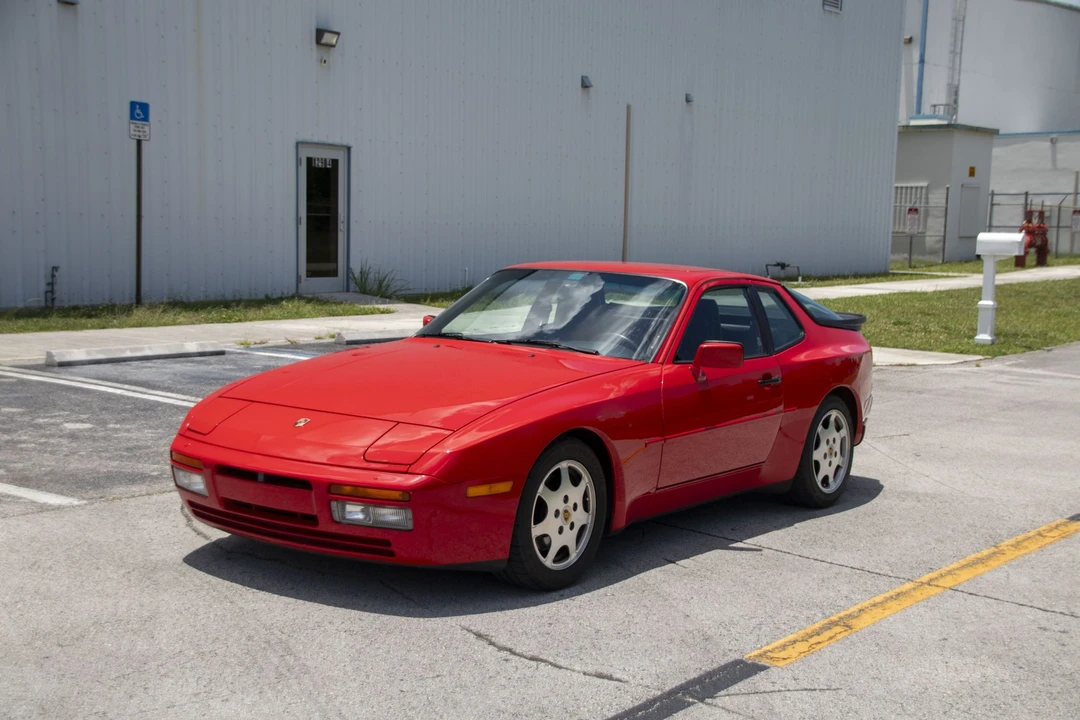 1989 Porsche 944 Turbo - Image 4 of 31