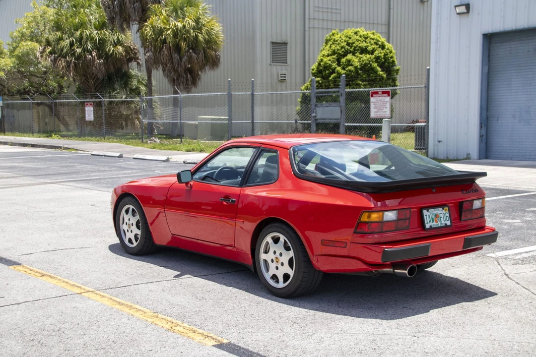 1989 Porsche 944 Turbo - Image 6 of 31