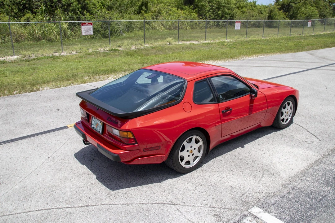 1989 Porsche 944 Turbo - Image 12 of 31
