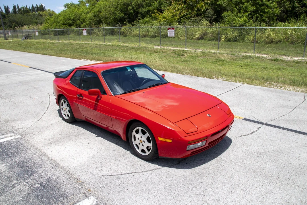 1989 Porsche 944 Turbo - Image 14 of 31