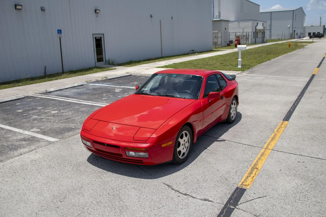 1989 Porsche 944 Turbo - Image 3 of 31