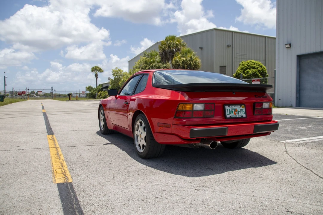 1989 Porsche 944 Turbo - Image 7 of 31