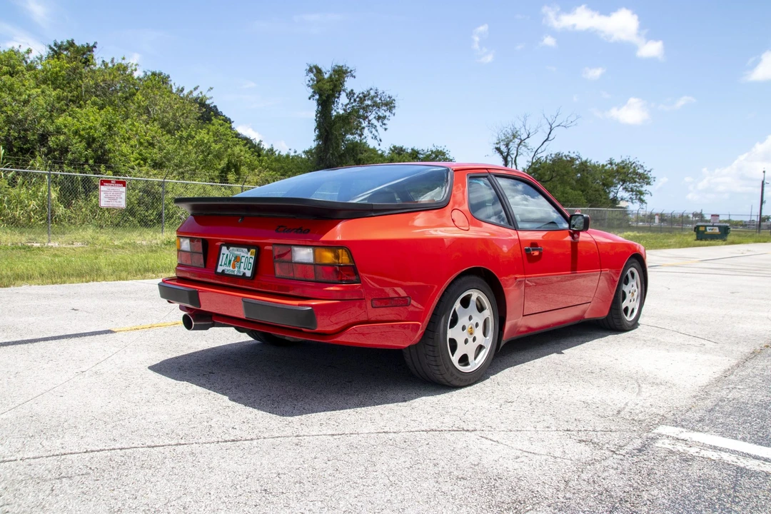 1989 Porsche 944 Turbo - Image 10 of 31