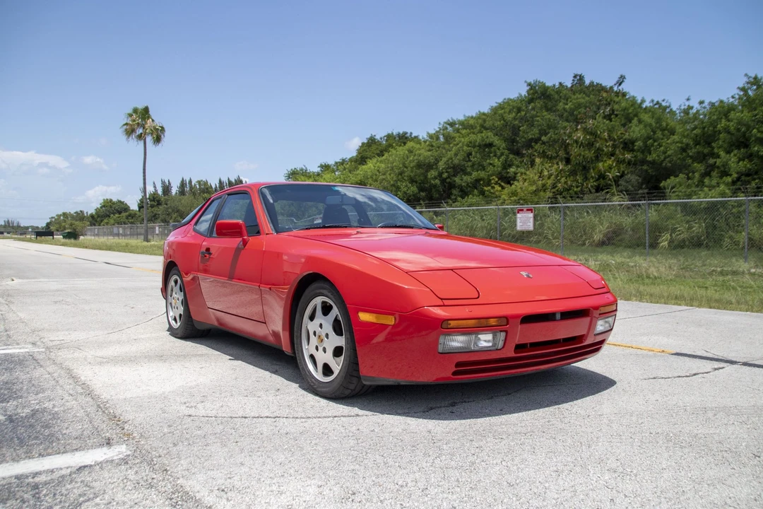 1989 Porsche 944 Turbo - Image 17 of 31