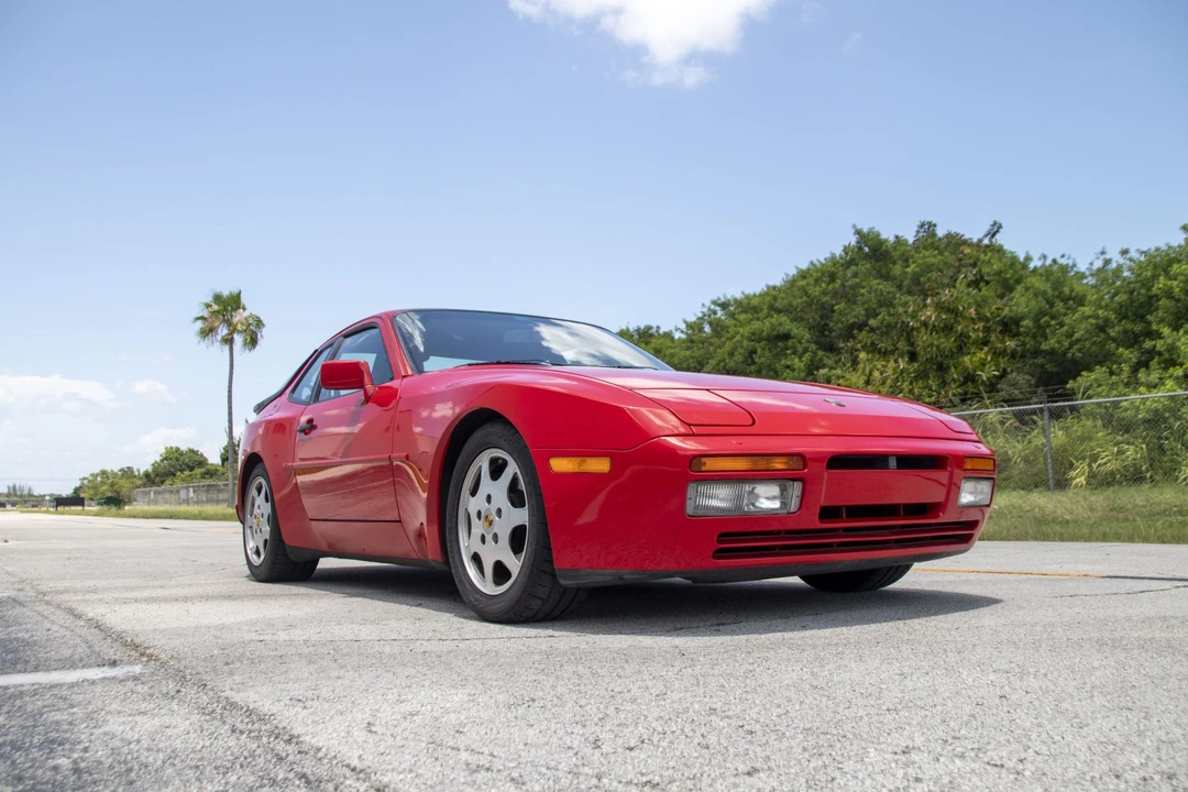 1989 Porsche 944 Turbo - Image 16 of 31