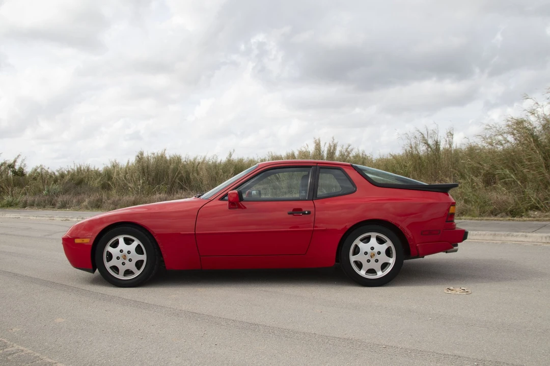 1989 Porsche 944 Turbo - Image 13 of 31