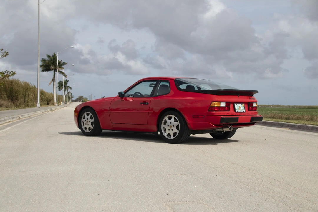 1989 Porsche 944 Turbo - Image 10 of 31