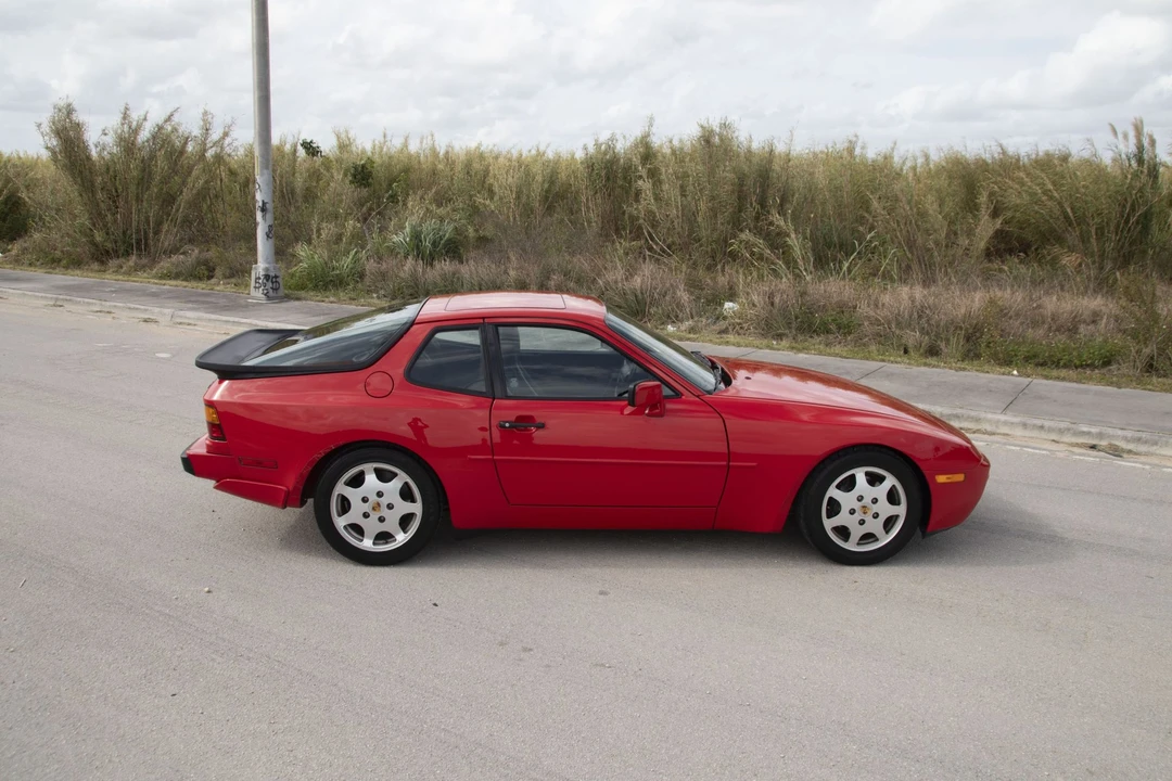 1989 Porsche 944 Turbo - Image 5 of 31