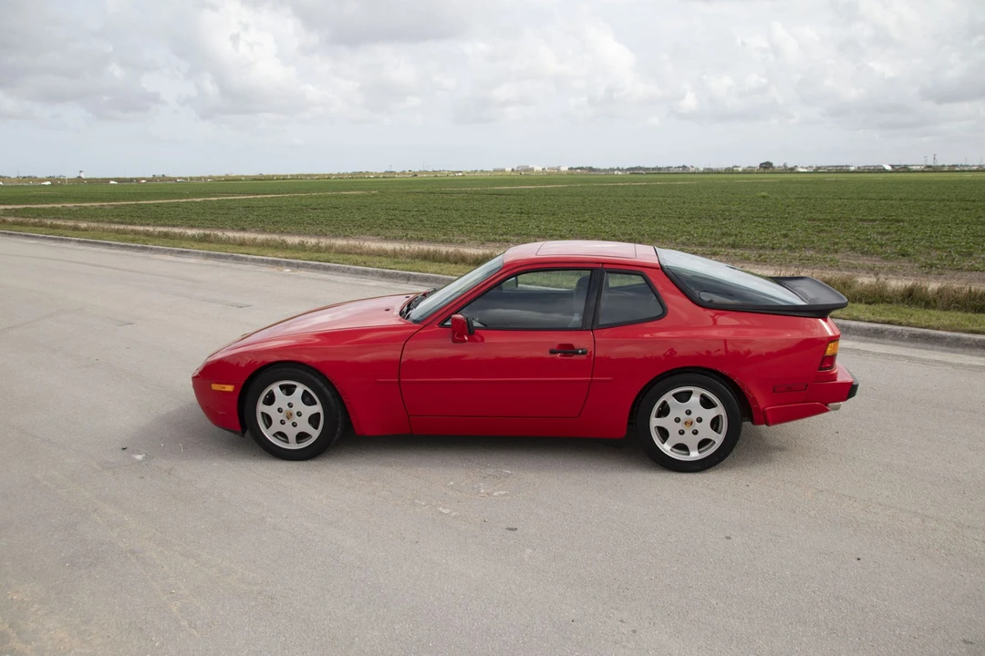 1989 Porsche 944 Turbo - Image 15 of 31