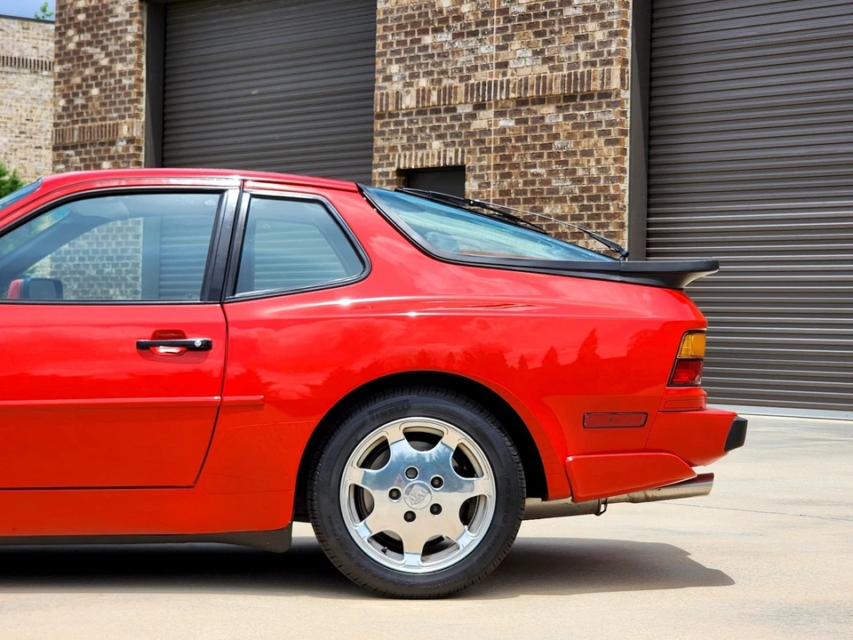 1989 Porsche 944 Turbo - Image 8 of 31