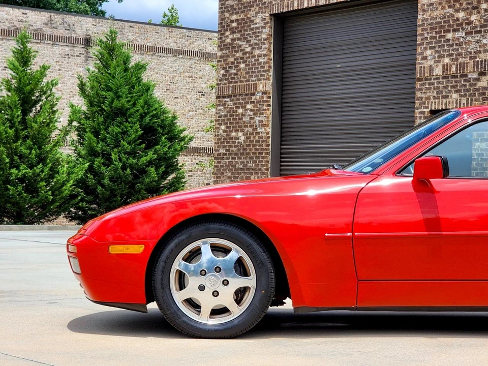 1989 Porsche 944 Turbo - Image 7 of 31