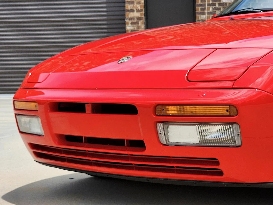 1989 Porsche 944 Turbo - Image 26 of 31