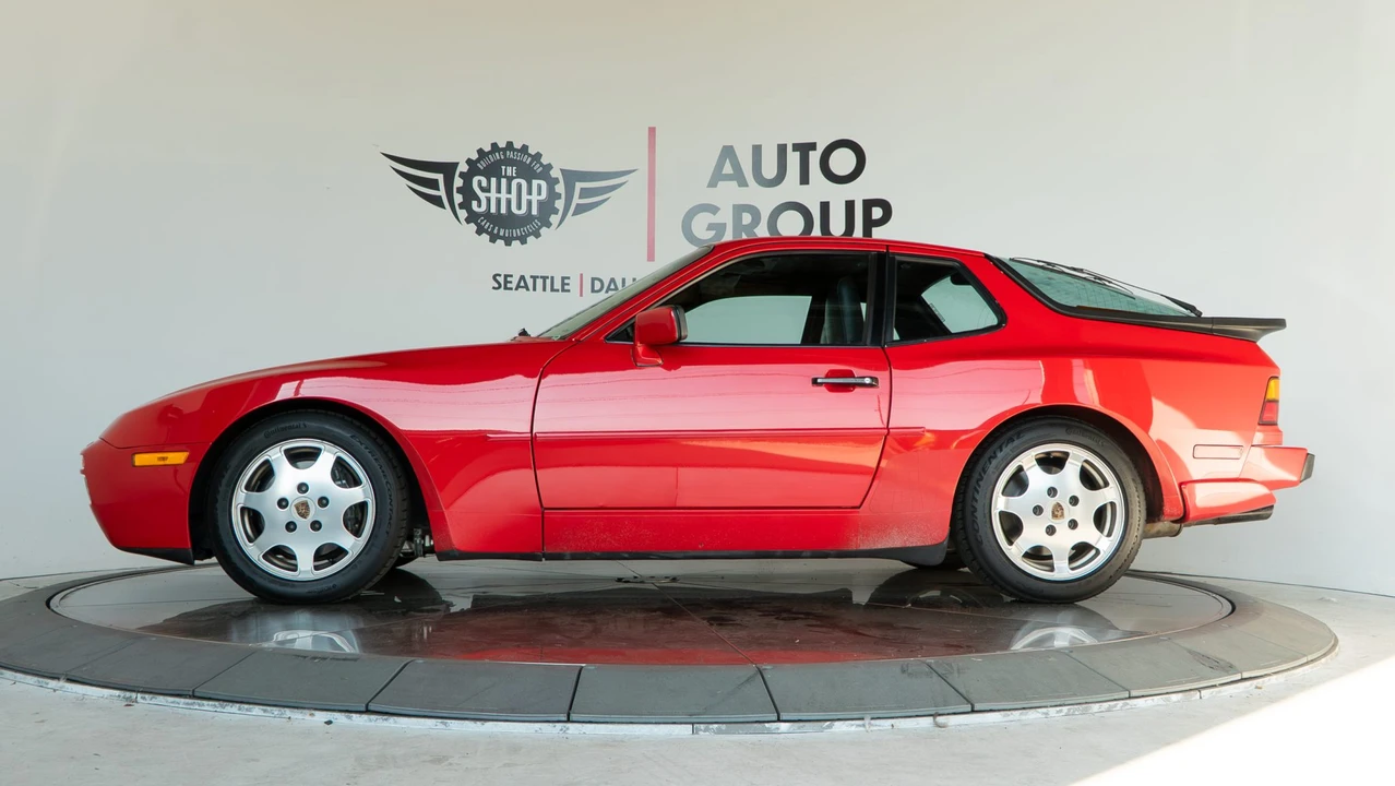 1989 Porsche 944 Turbo - Image 13 of 31