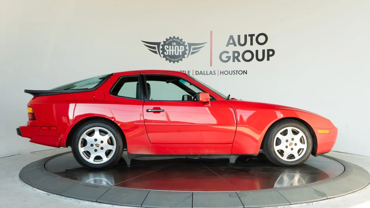 1989 Porsche 944 Turbo - Image 7 of 31