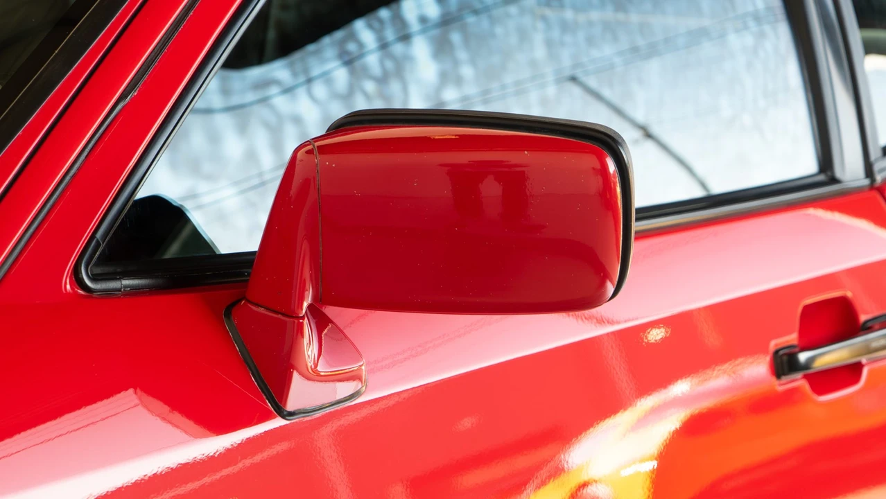1989 Porsche 944 Turbo - Image 15 of 31