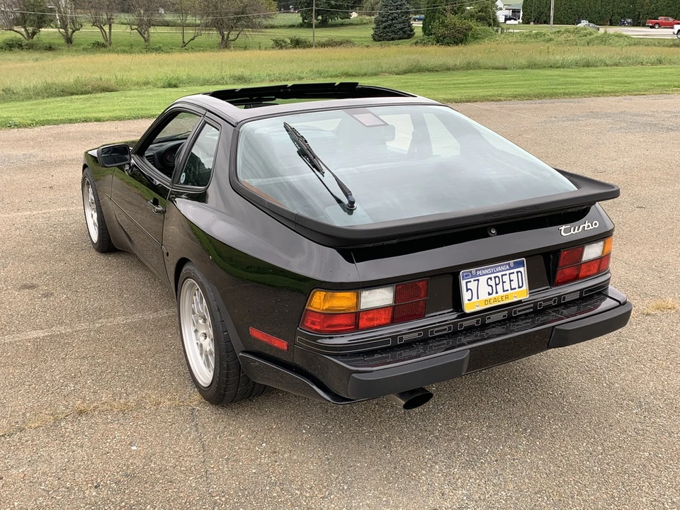 1989 Porsche 944 Turbo - Image 7 of 31