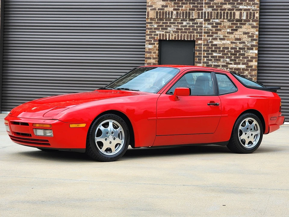 1989 Porsche 944 Turbo - Image 6 of 31