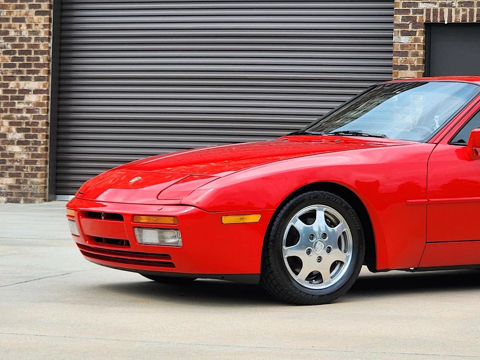 1989 Porsche 944 - Image 7 of 31