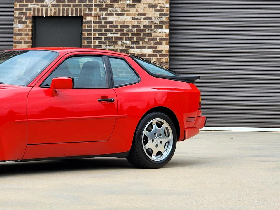 1989 Porsche 944 - Image 8 of 31