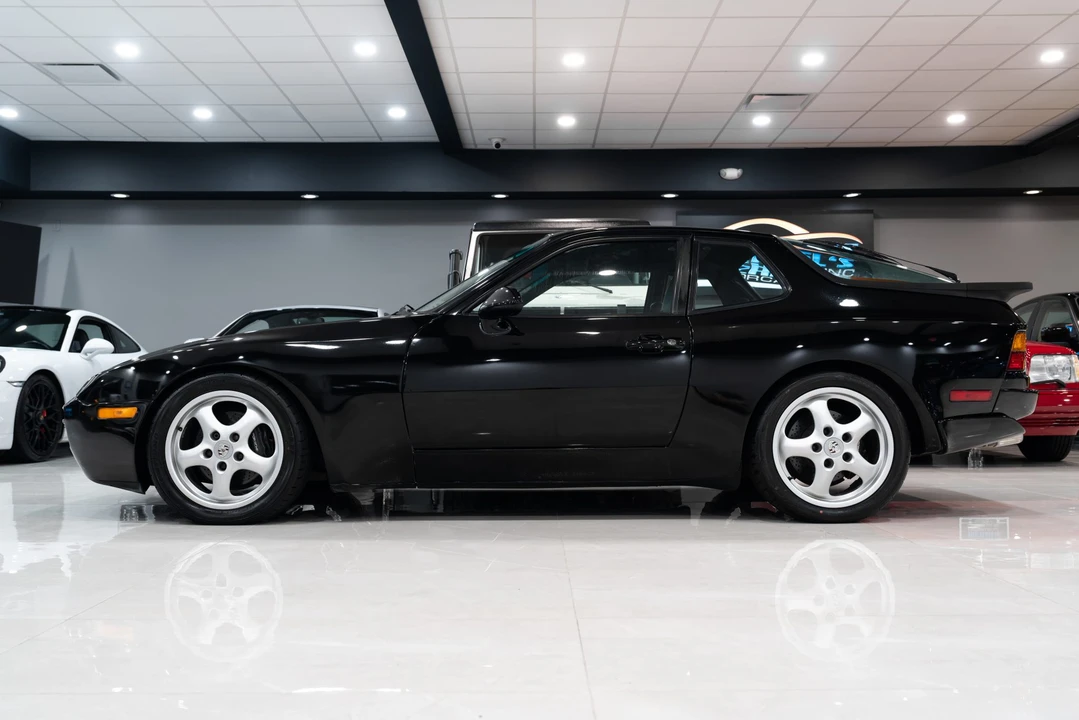 1989 Porsche 944 Turbo - Image 10 of 31