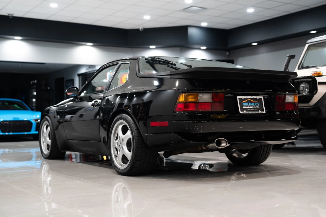 1989 Porsche 944 Turbo - Image 15 of 31