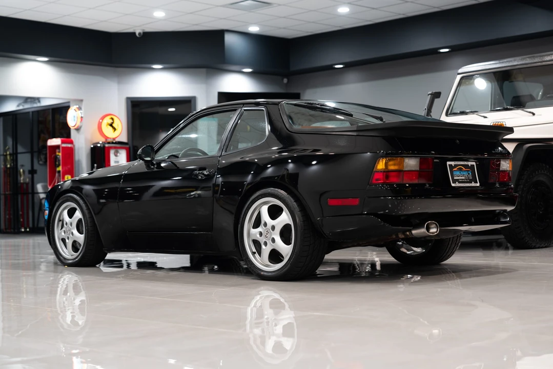 1989 Porsche 944 Turbo - Image 12 of 31