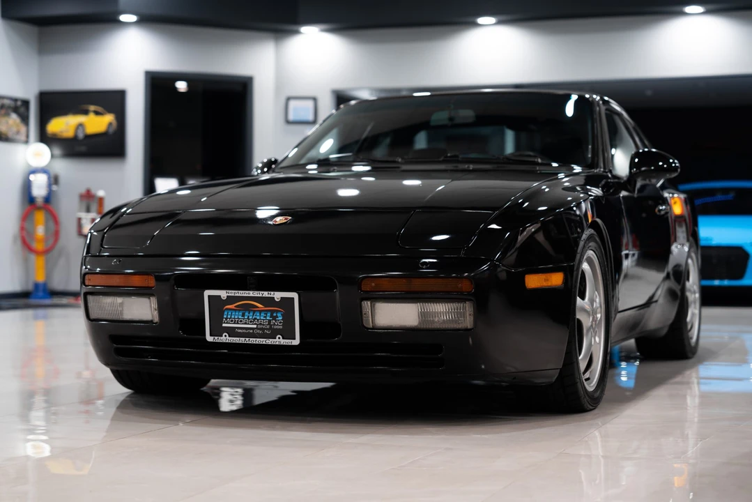 1989 Porsche 944 Turbo - Image 2 of 31