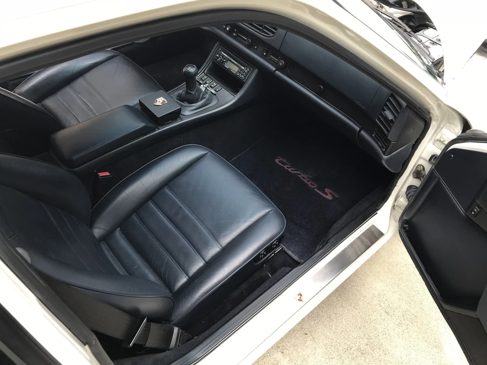 1989 Porsche 944 Turbo - Image 23 of 31