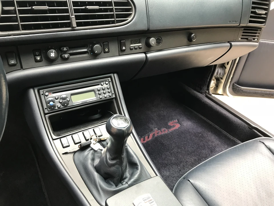 1989 Porsche 944 Turbo - Image 28 of 31