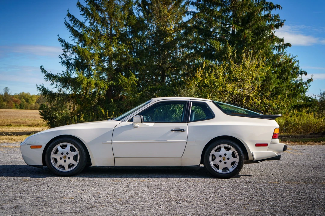 1989 Porsche 944 Turbo - Image 6 of 31