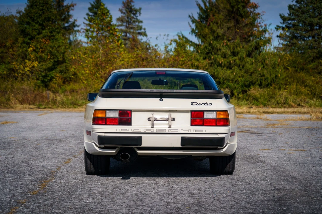 1989 Porsche 944 Turbo - Image 10 of 31