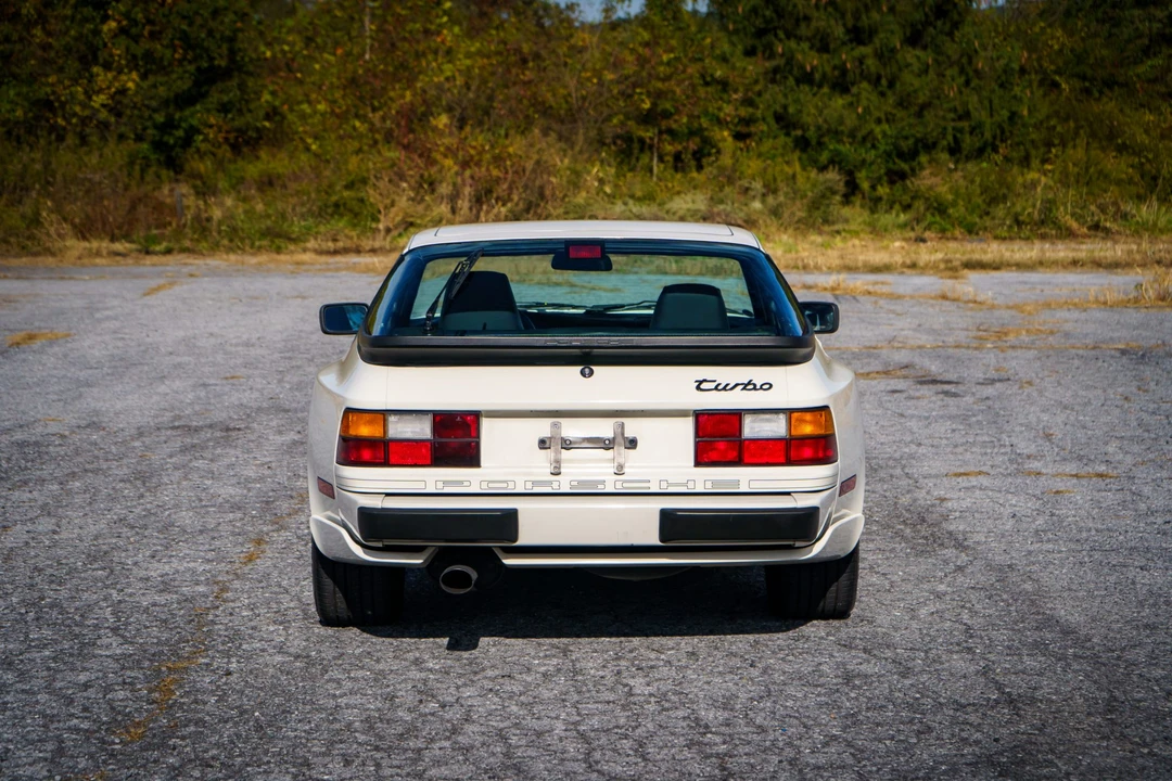 1989 Porsche 944 Turbo - Image 11 of 31