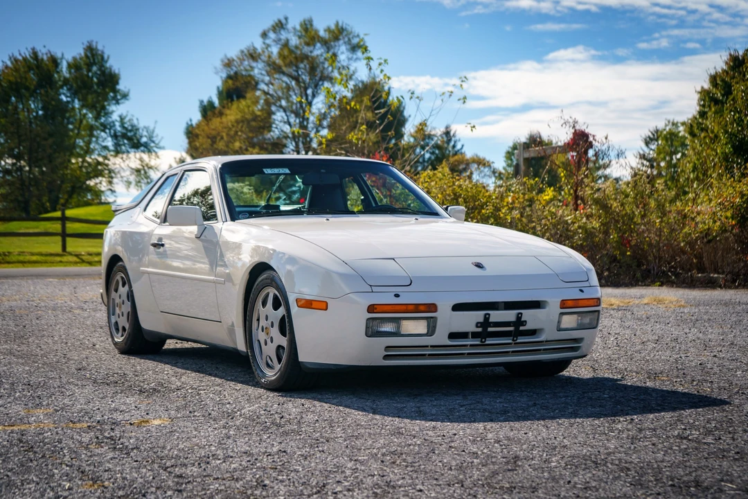 1989 Porsche 944 Turbo - Image 16 of 31